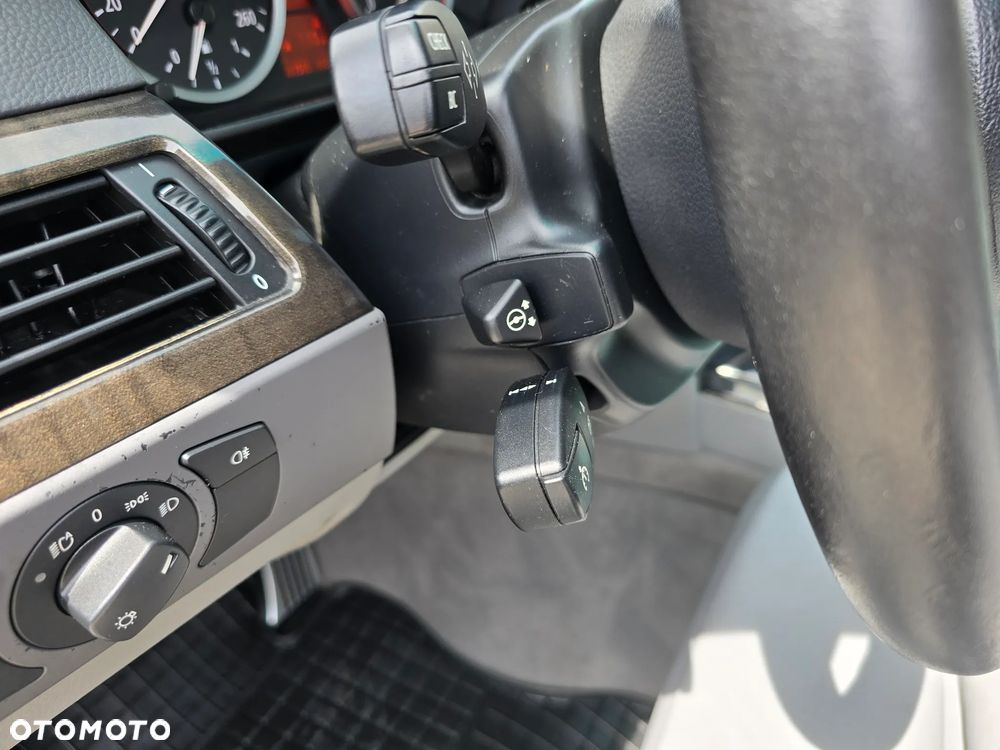 BMW Seria 5 530i - 17