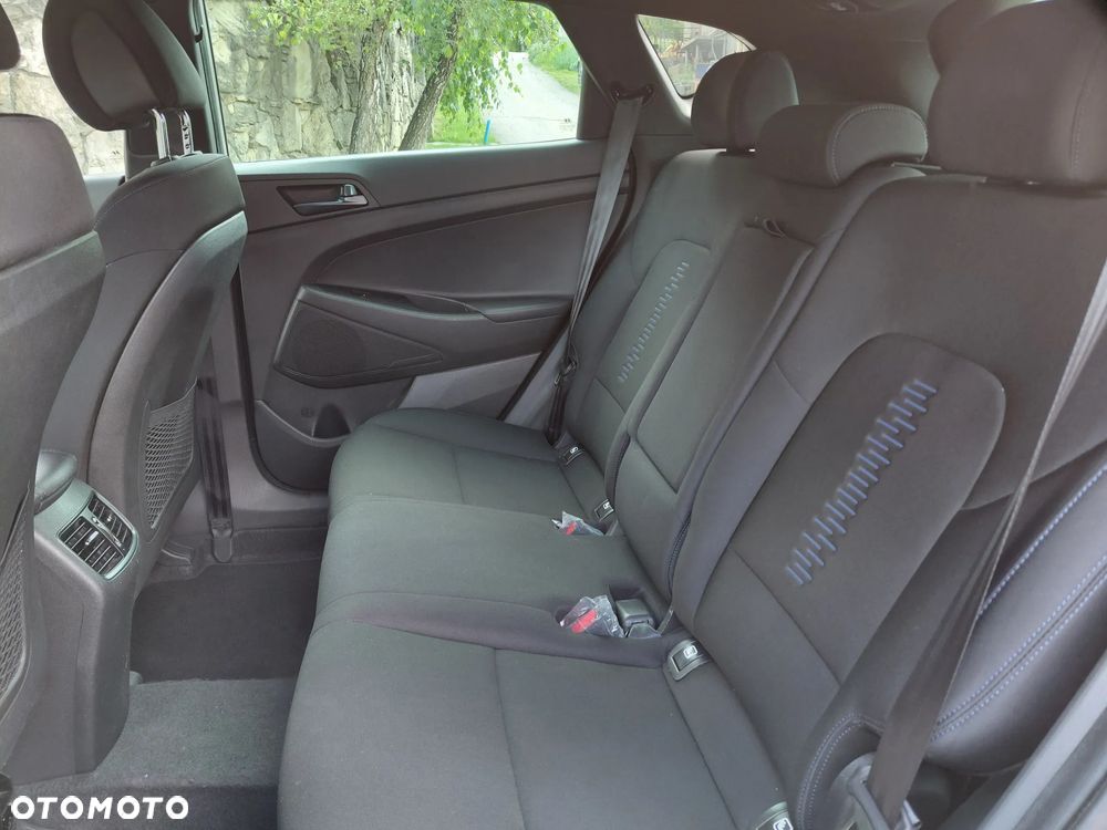 Hyundai Tucson 1.7 CRDI BlueDrive GO 2WD - 22