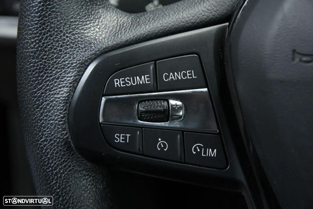 BMW 116 i Advantage — fotografia 9