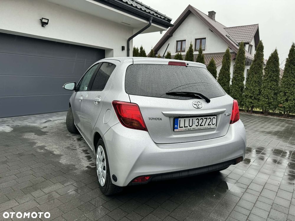 Toyota Yaris 1.33 Premium - 3