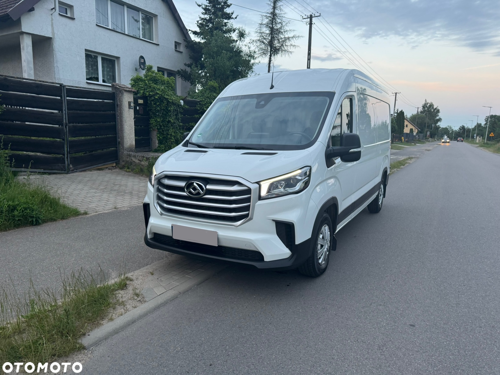 Maxus Deliver 9 - 7
