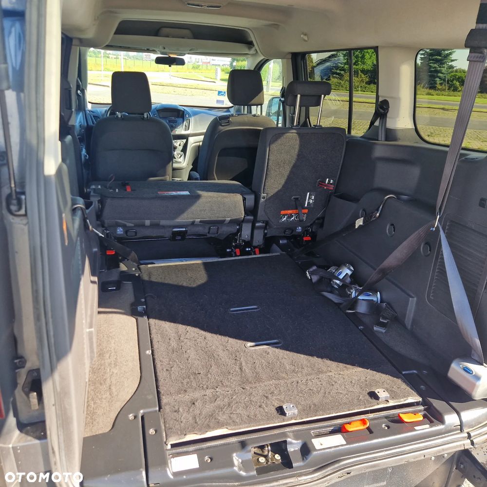 Ford Tourneo Connect - 14