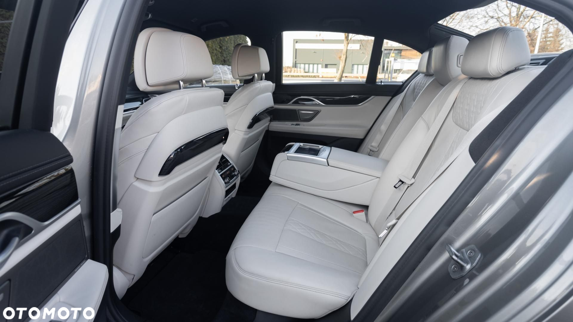 BMW Seria 7 - 14