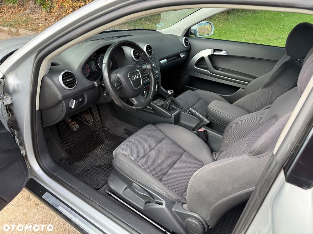 Audi A3 3-drzwiowe 2.0 TDI DPF Ambiente - 10
