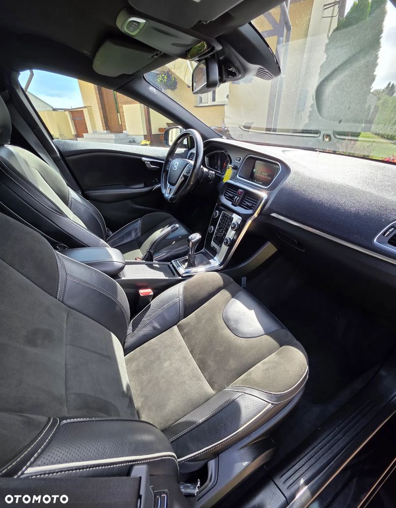 Volvo V40 D2 Drive-E R-Design Momentum - 7