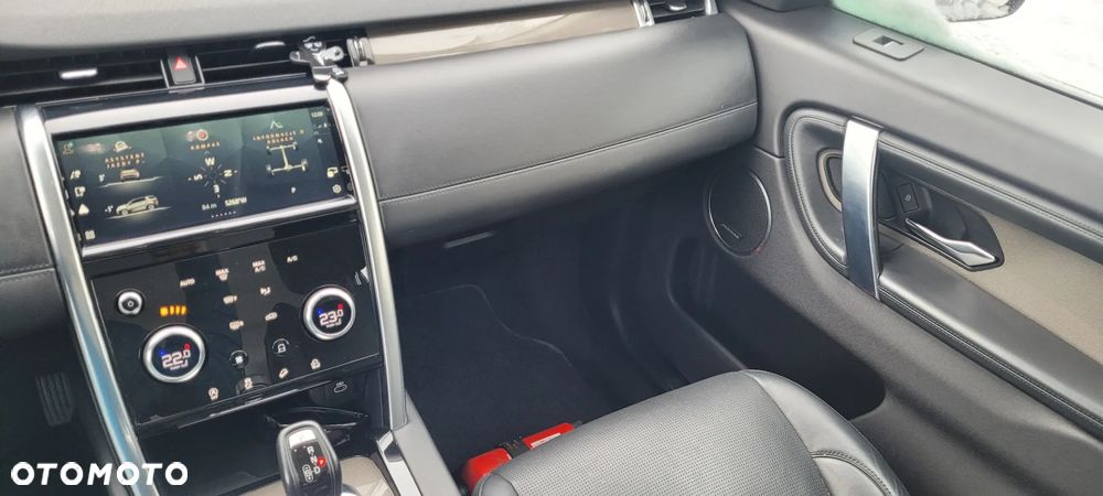 Land Rover Discovery Sport 2.0 D200 mHEV HSE - 13