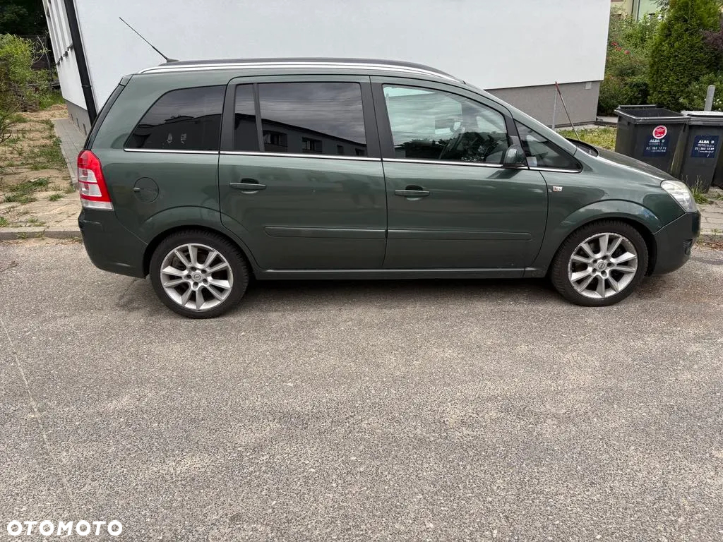 Opel Zafira - 2