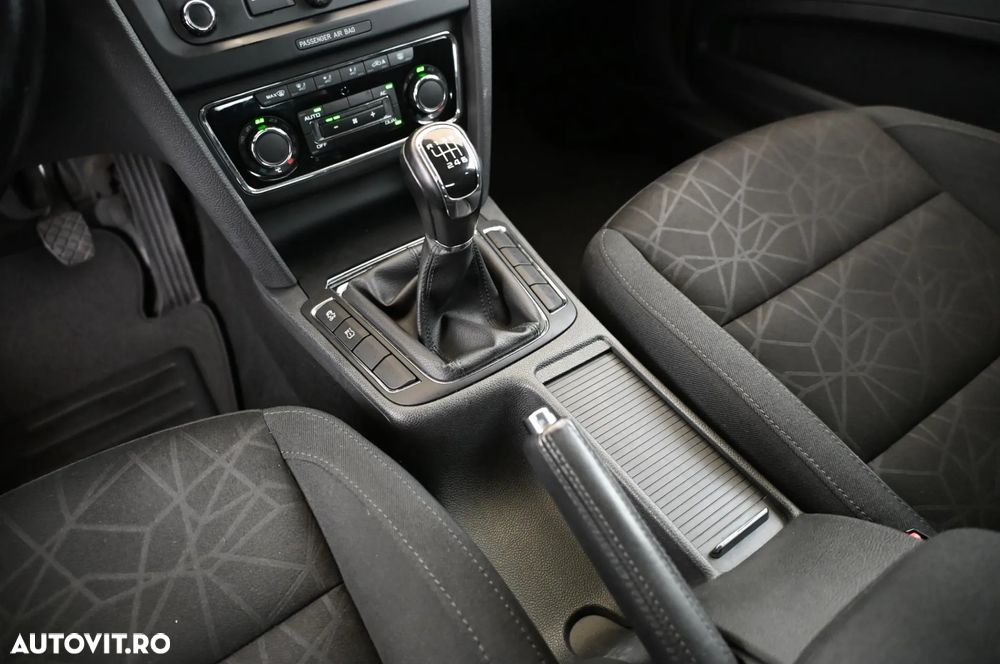 Skoda Superb 2.0 TDI Ambition - 14
