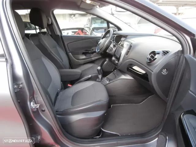 Renault Captur 1.5 dCi Exclusive - 24