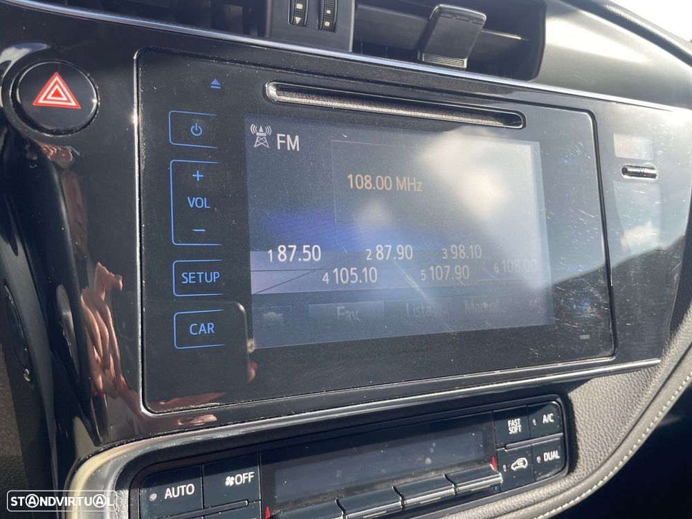 Toyota Auris 1.8 HSD Exclusive - 18