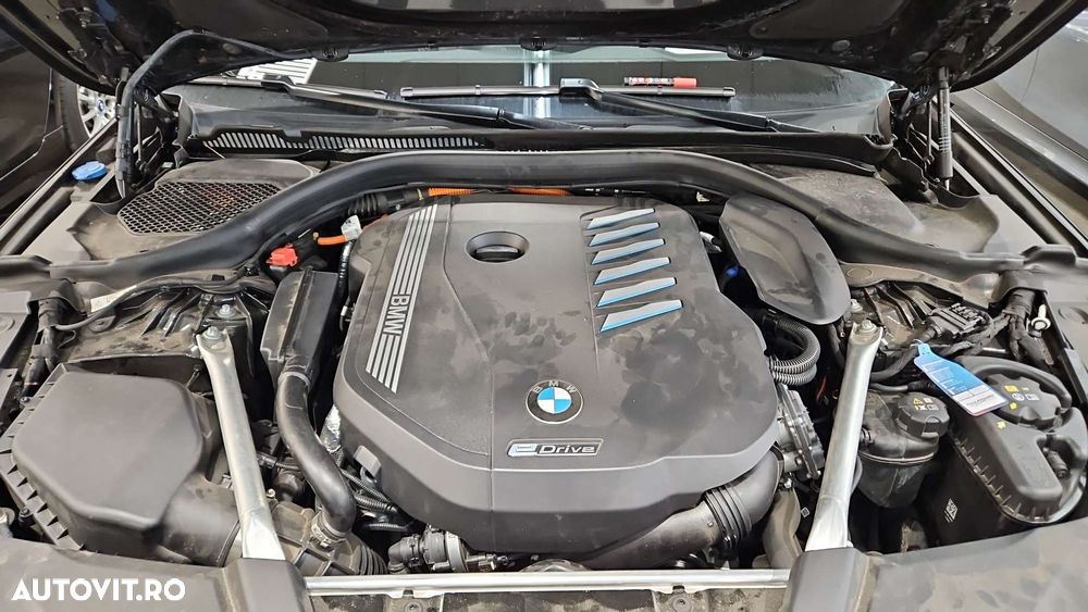 BMW 5 Series 2023 — imagine 11