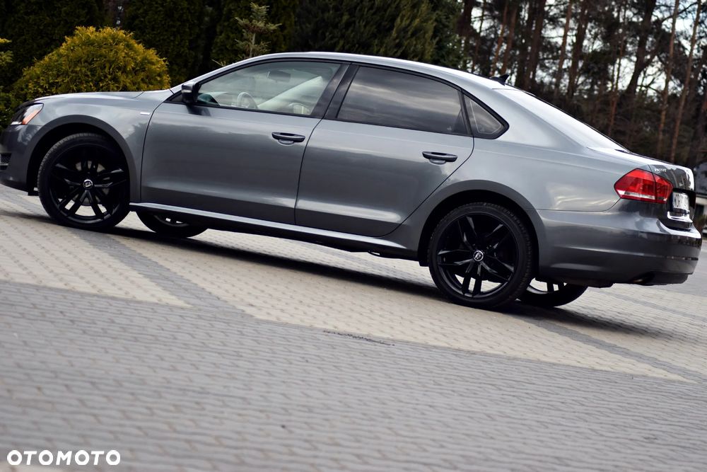 Volkswagen Passat - 12