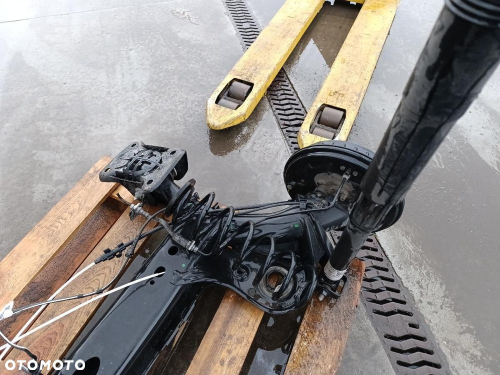 SEAT ARONA LIFT OŚ BELKA ZAWIESZENIE TYŁ - 7