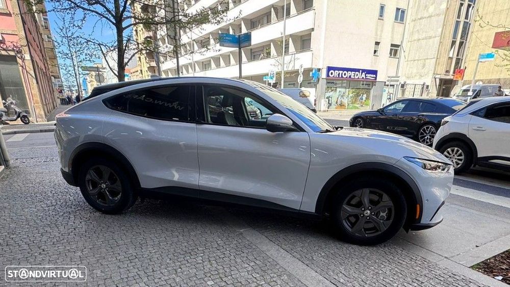 Ford Mustang Mach-E Standard - 4