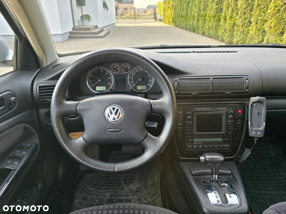 Volkswagen Passat 1.8T Comfortline Tiptr - 10