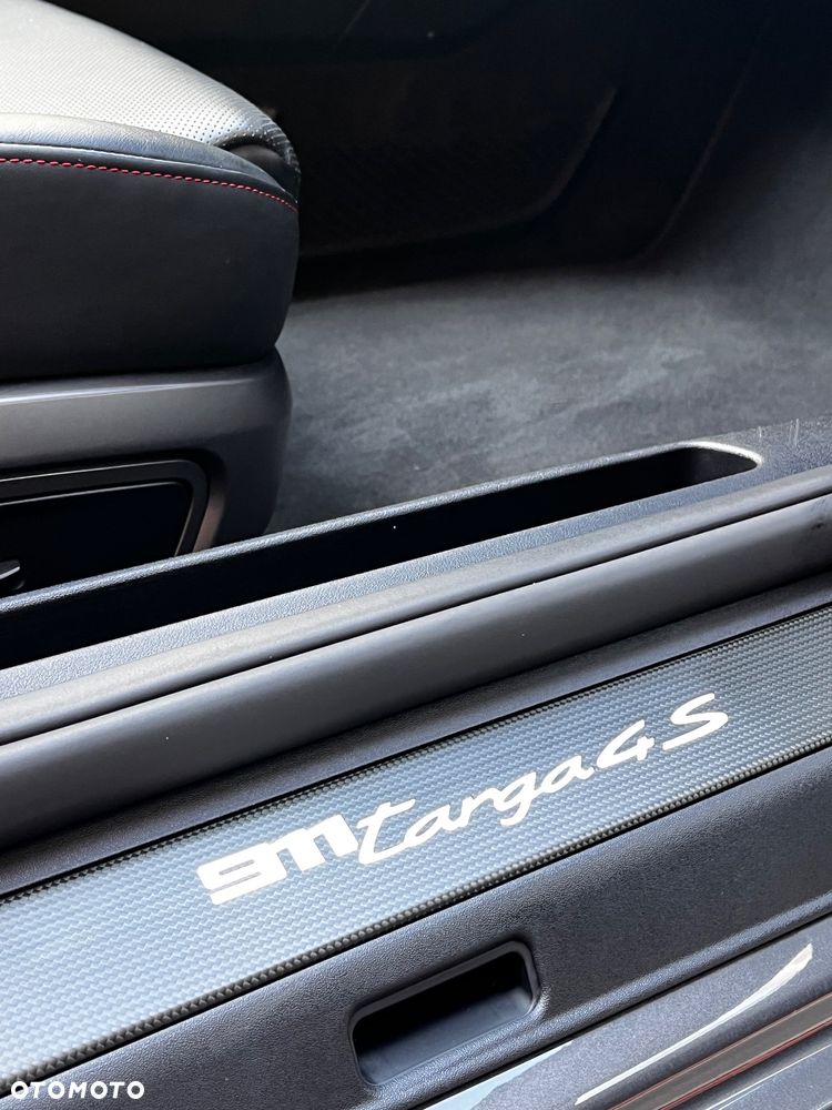 Porsche 911 Targa 4S PDK - 23