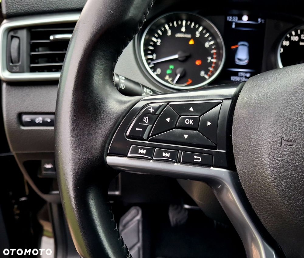 Nissan Qashqai 1.6 DIG-T Tekna - 24