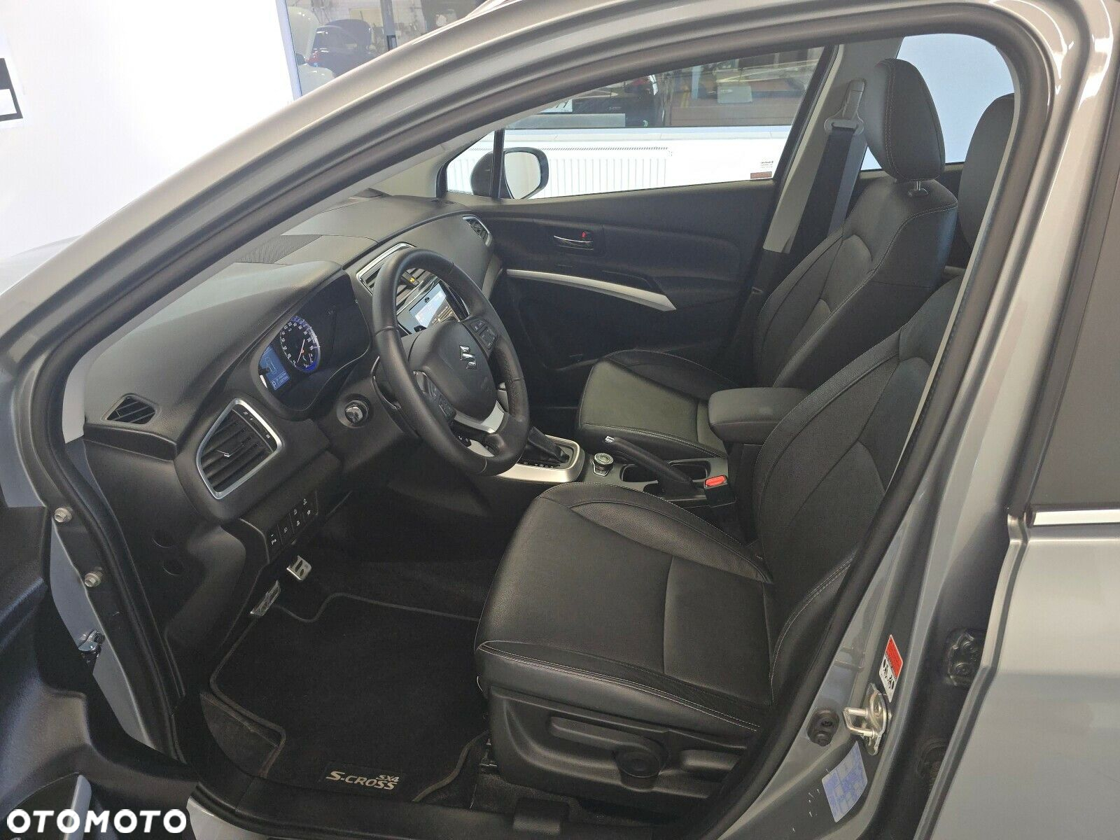 Suzuki SX4 S-Cross 1.4 T Elegance Sun 4WD - 8