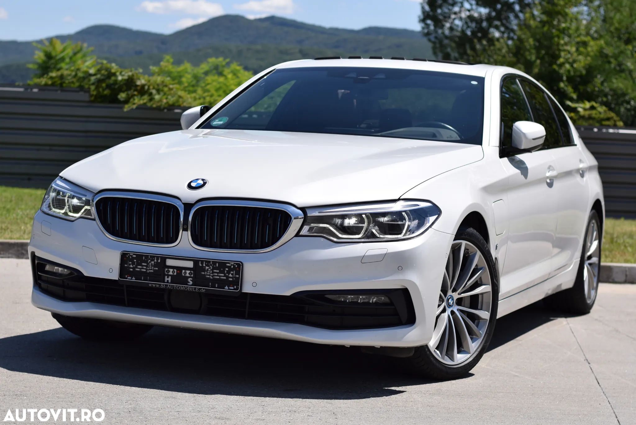 BMW Seria 5 530e iPerformance Aut. Sport Line - 1