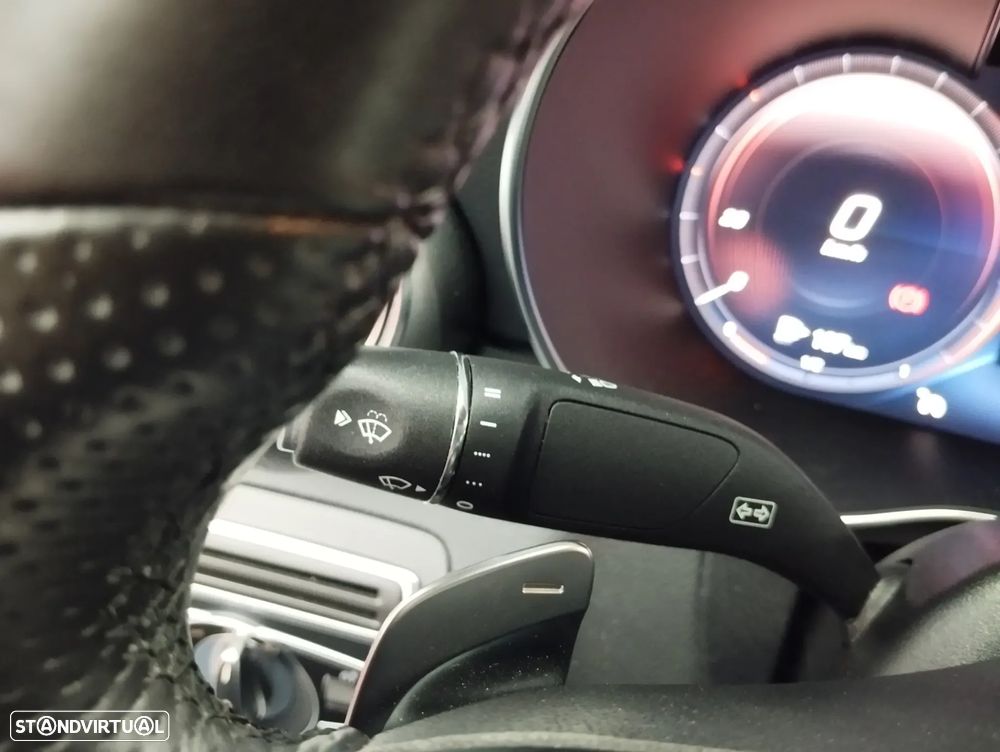 Mercedes-Benz C 200 AMG Line - 27