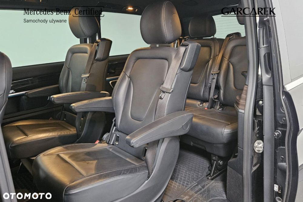 Mercedes-Benz Klasa V - 21