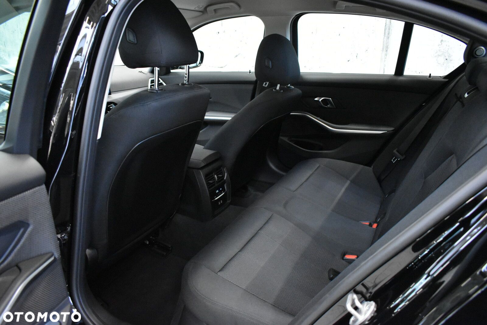 BMW Seria 3 318i - 20