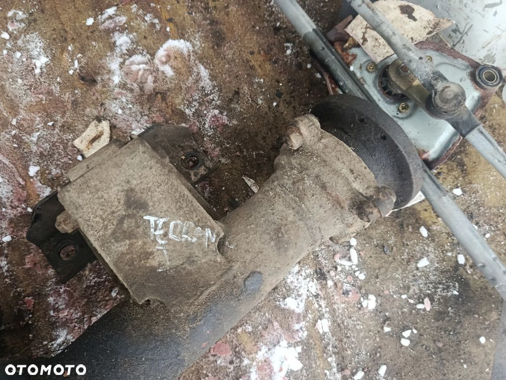 Most przód dyfer przedni Nissan Terrano 1 2.7 - 3