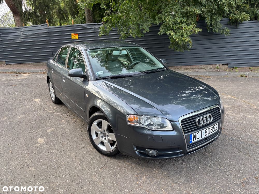 Audi A4 Limousine - 12