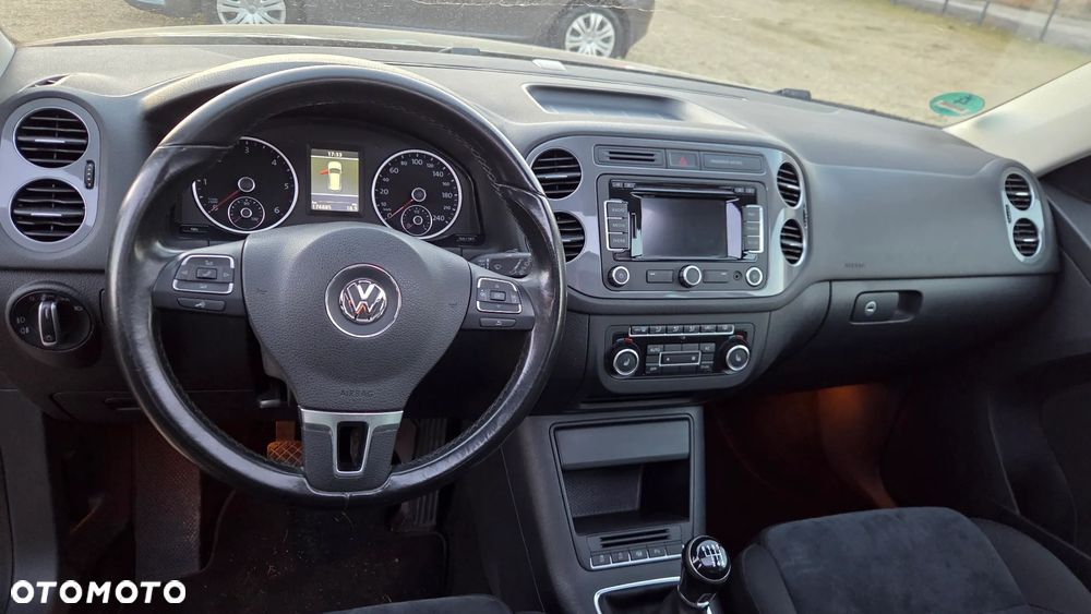 Volkswagen Tiguan 2.0 TDI DPF BlueMotion Technology Sport & Style - 18