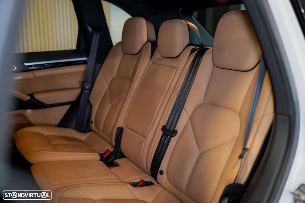 Porsche Cayenne S E-Hybrid - 35