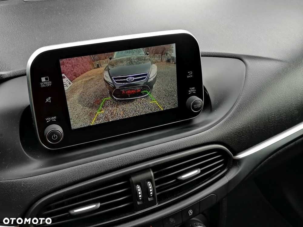 Tipo CARPLAY AndroidAuto na fabrycznym ekranie Fiat Uconnect tablet 7" - 8