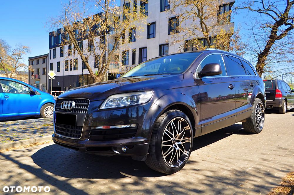 Audi Q7 - 1