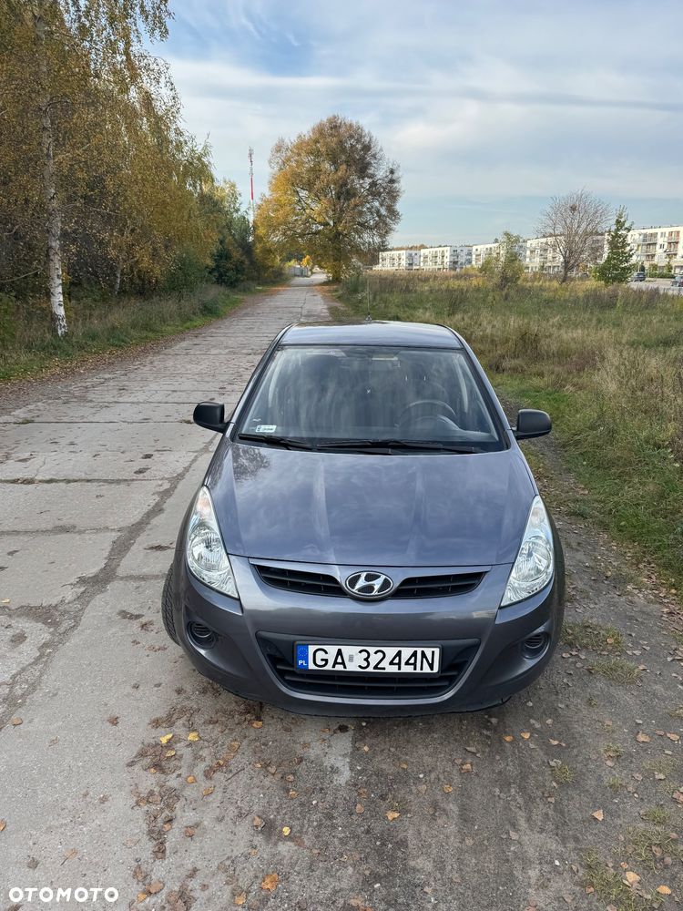 Hyundai I20 2011 photo 3
