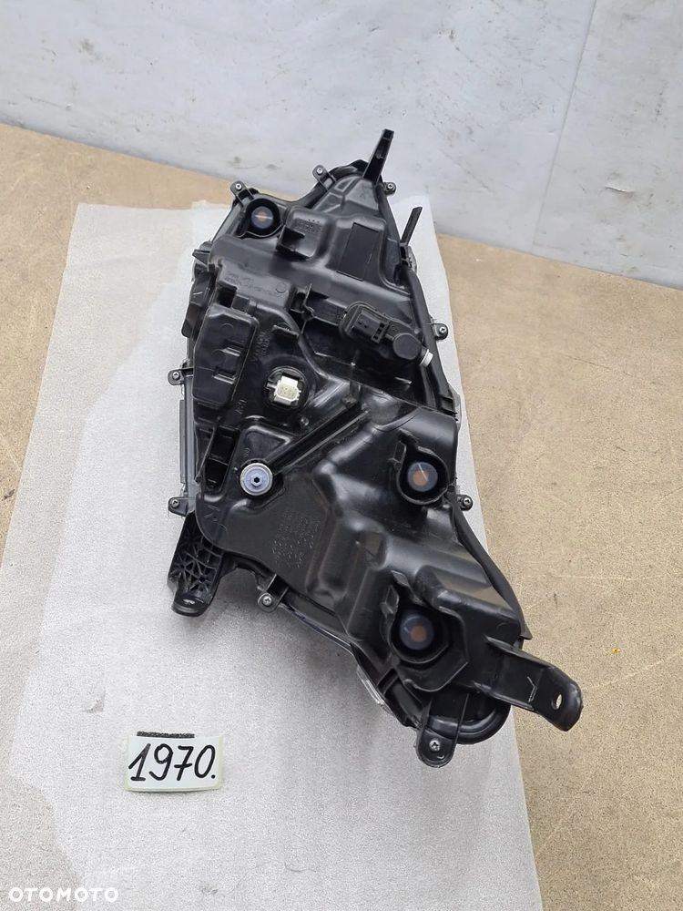 Toyota Yaris 4 IV od 20r lampa prawy prawa przednia przód Full Led - 9