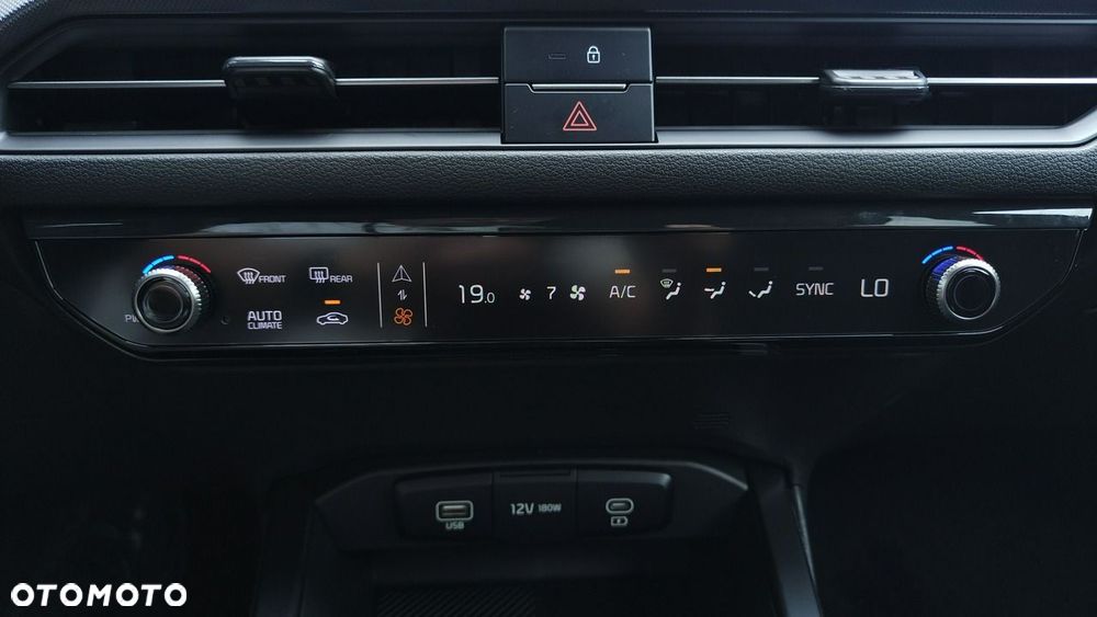 Kia XCeed - 22