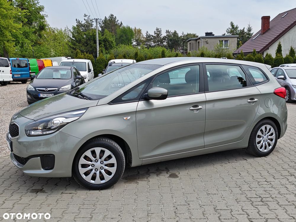 Kia Carens - 3