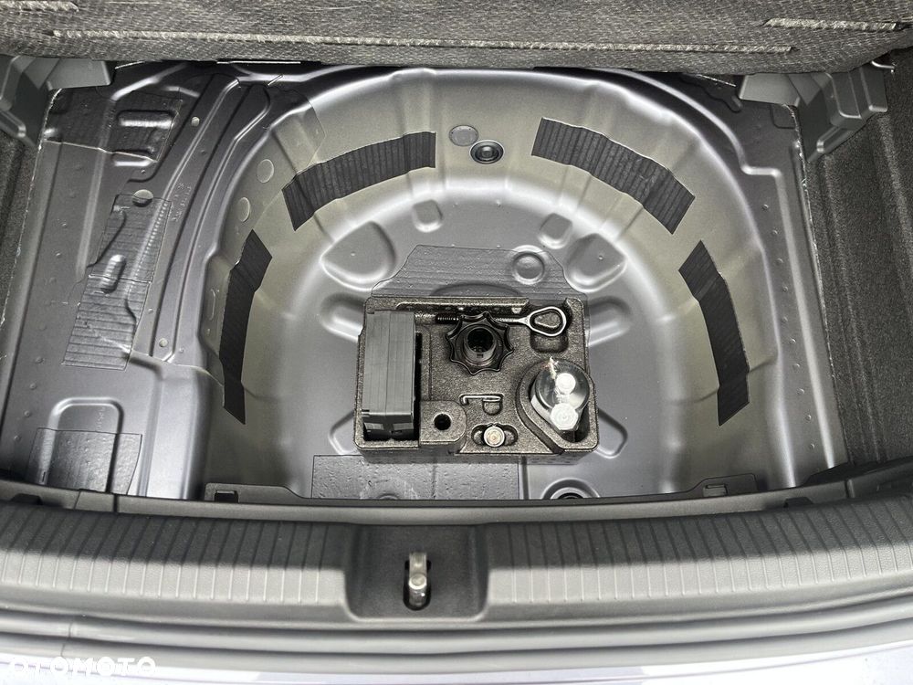Volkswagen Polo 1.0 TSI Life Plus - 21