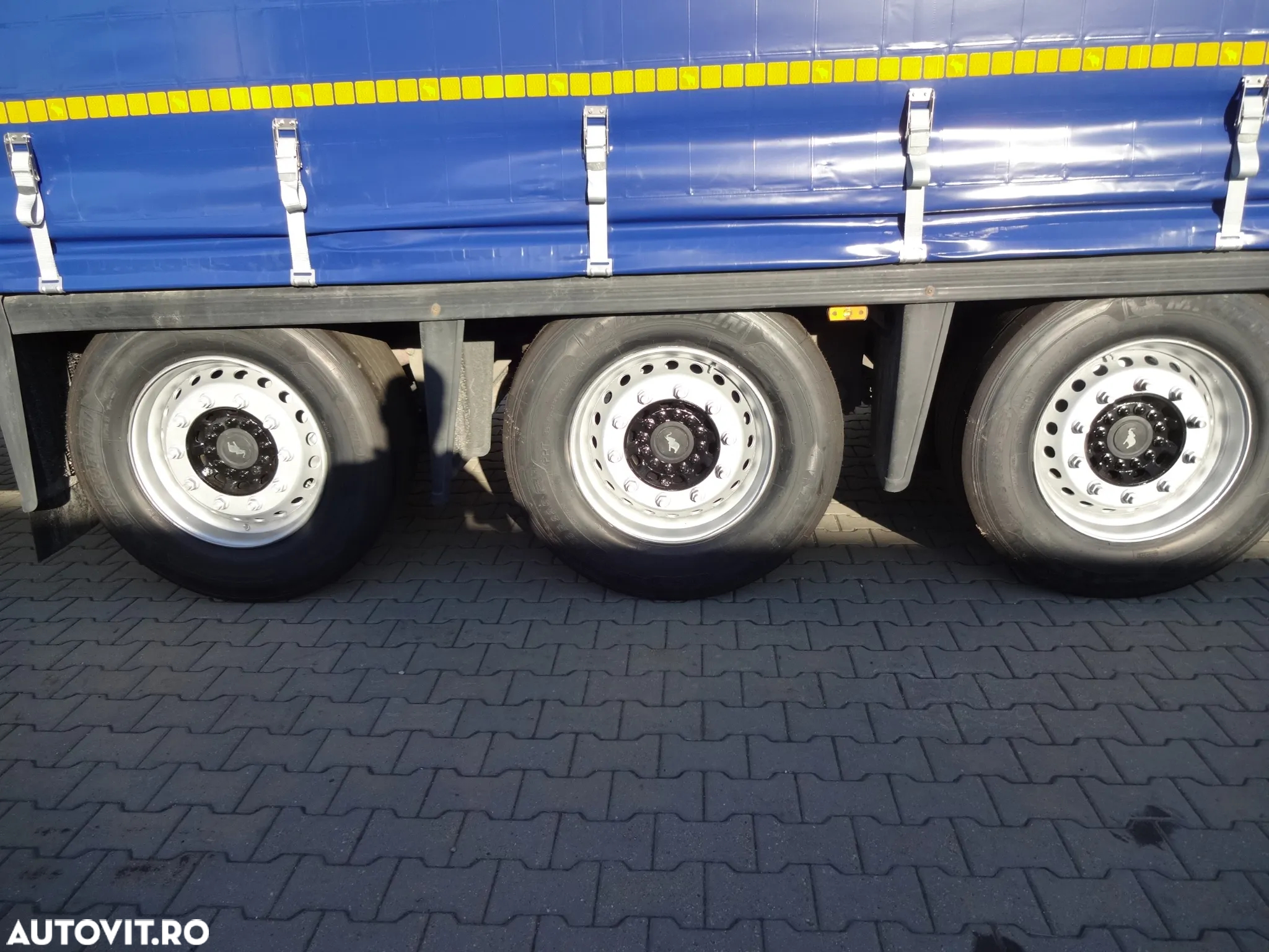 Schmitz Cargobull Mega Varios - 9
