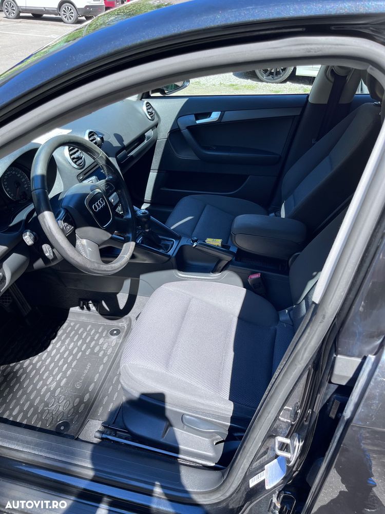 Audi A3 1.4 TFSI ack Ambiente - 6