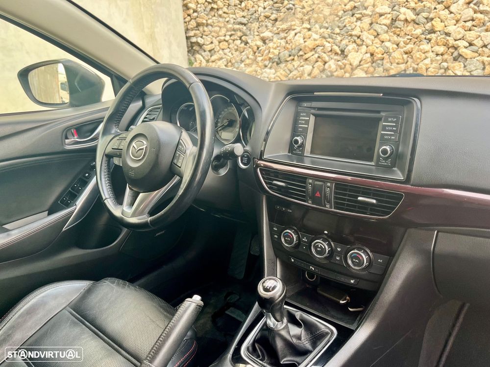 Mazda 6 2.2 SKY-D Excellence Navi - 24