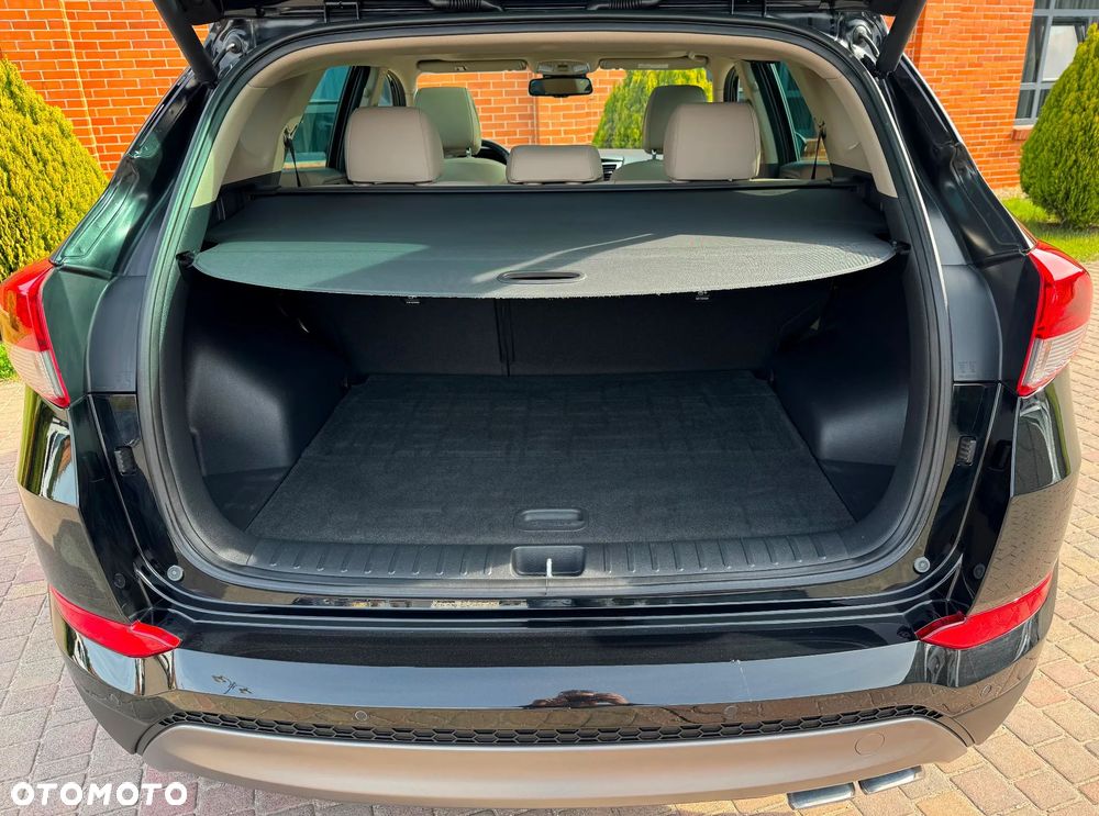 Hyundai Tucson 2.0 CRDi 2WD Trend - 24