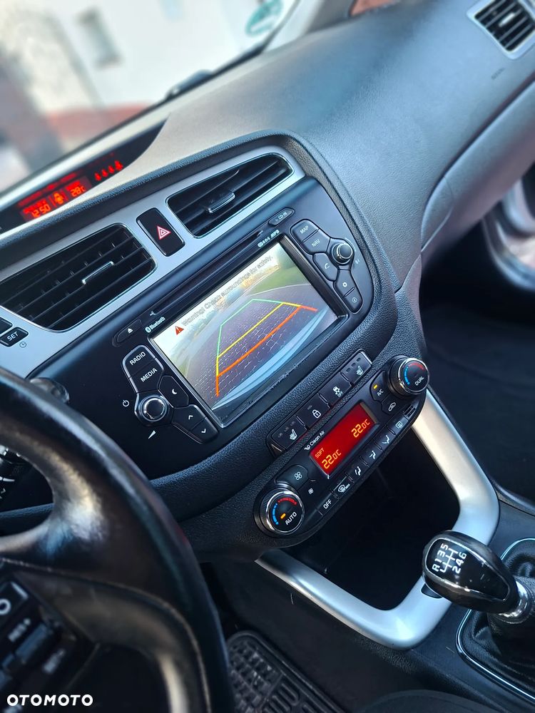 Kia Ceed 1.6 GDI Fifa World Cup Edition - 25