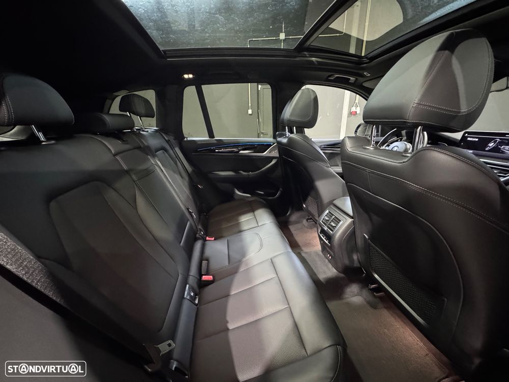 BMW iX3 M Sport Impressive - 36