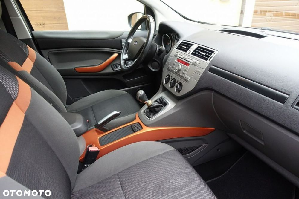 Ford Kuga - 12
