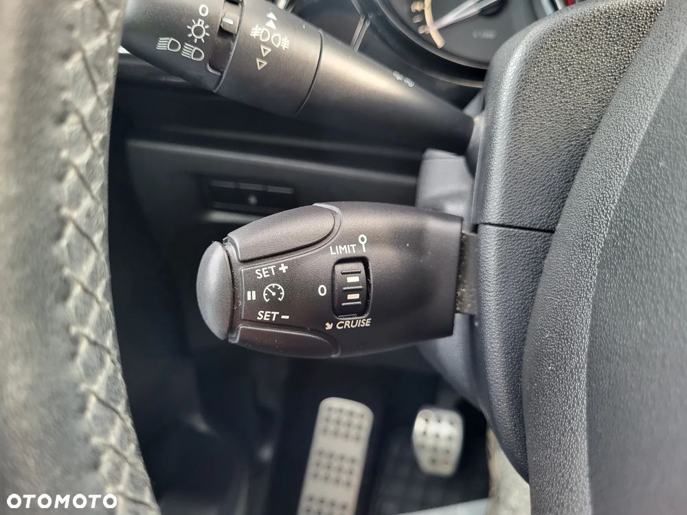 Citroën C3 VTi 120 Red Block - 17