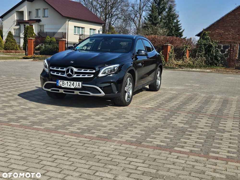 Mercedes-Benz GLA 200 7G-DCT AMG Line - 23