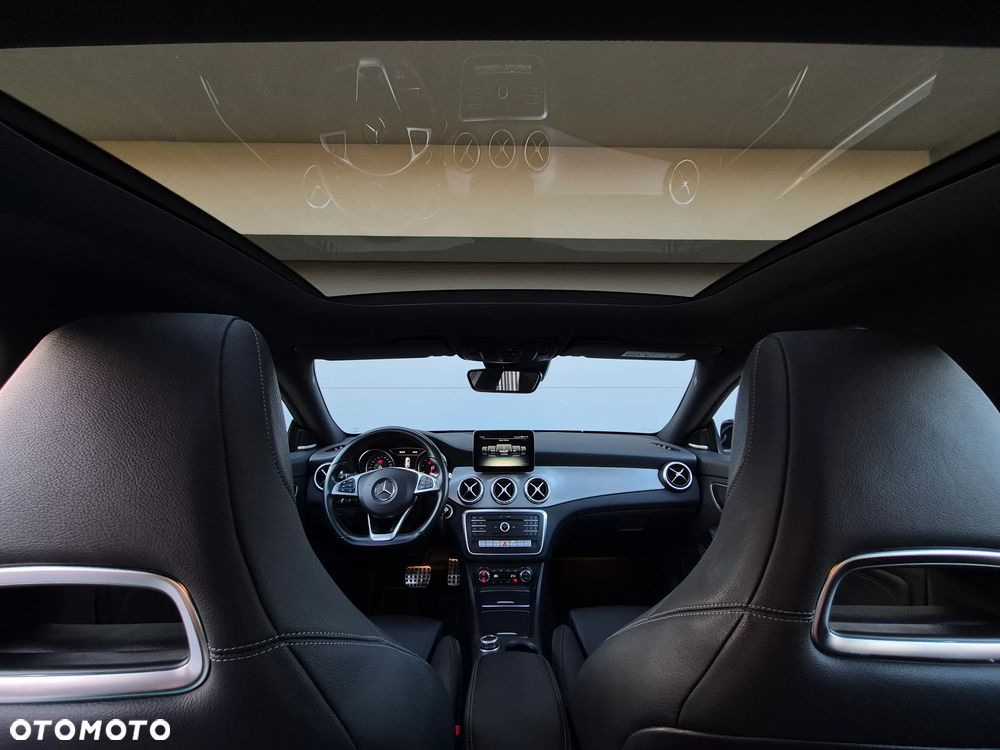 Mercedes-Benz CLA 250 4Matic 7G-DCT - 22