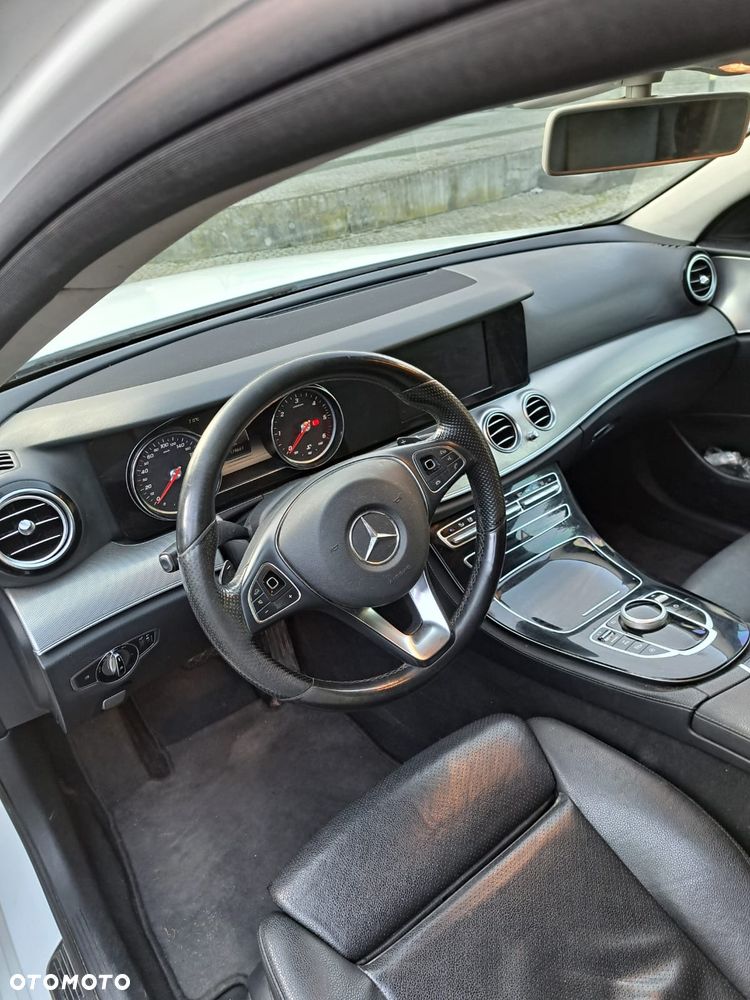 Mercedes-Benz Klasa E - 7