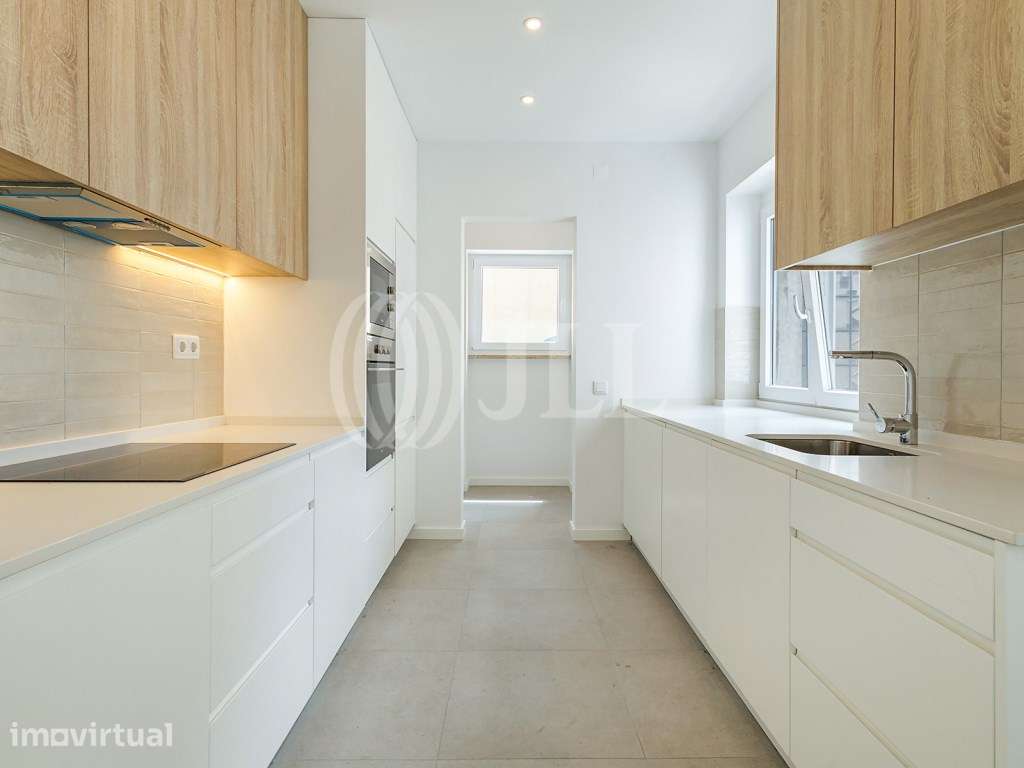 Apartamento T3+1, renovado, Campo Pequeno, Lisboa - Grande imagem: 5/25