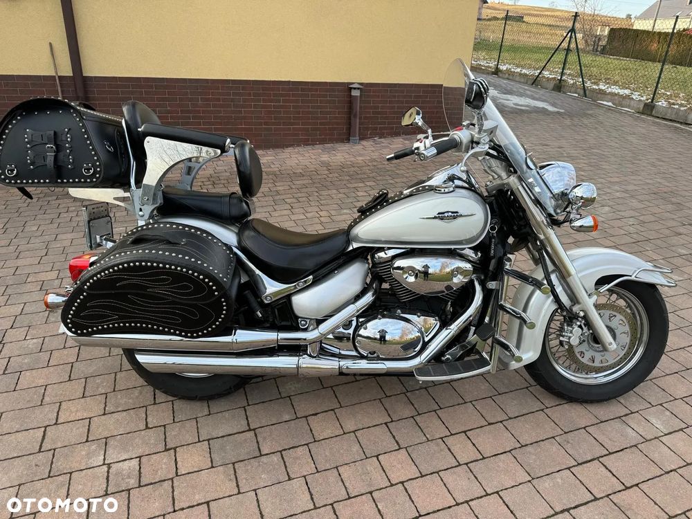 Suzuki VL 800 Volusia - 2